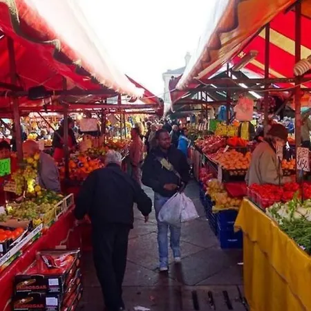 홈스테이 Backpackers Luxury 5* In *